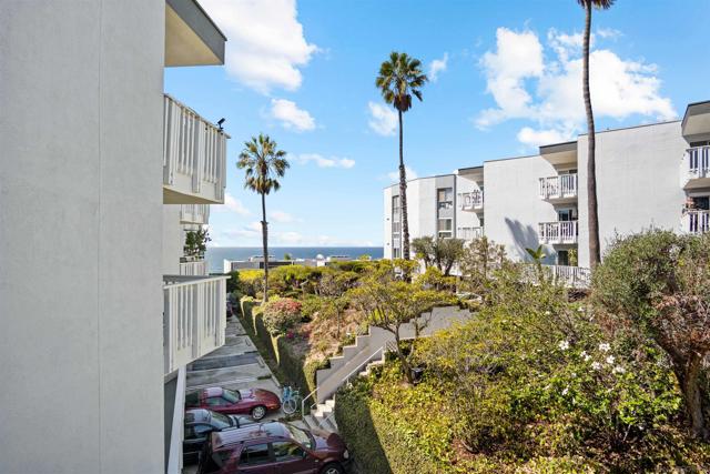 660 The Village, Redondo Beach, California 90277, 1 Bedroom Bedrooms, ,1 BathroomBathrooms,Residential,Sold,The Village,230016656SD