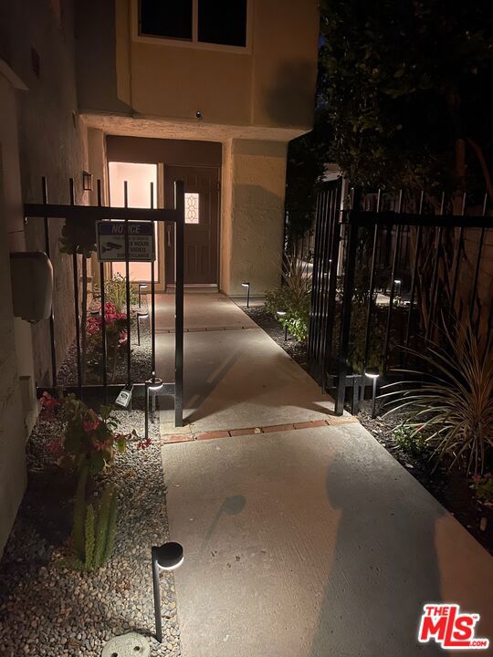603 Racquet Club Lane, Thousand Oaks CA: https://media.crmls.org/mediaz/a9223801-6422-4538-9b18-5f2016e3de7f.jpg