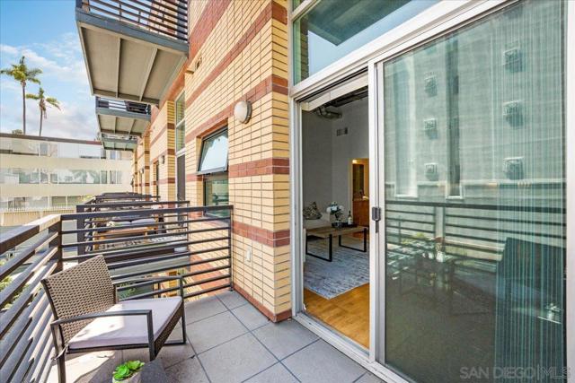 3211 5Th Ave, San Diego CA: https://media.crmls.org/mediaz/a9225e78-54f1-4d64-a724-9ed925641279.jpg