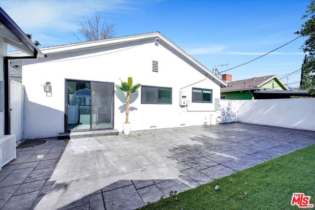 14642 Runnymede Street, Van Nuys CA: https://media.crmls.org/mediaz/a922e018-b493-46cf-9aa5-1e9003d65f47.jpg