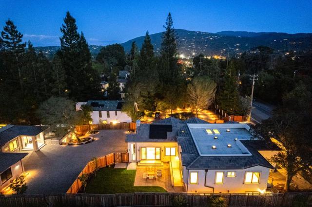 18071 Saratoga Los Gatos Road, Monte Sereno CA: https://media.crmls.org/mediaz/a9231385-4111-4de9-a900-bfe02b09f47e.jpg