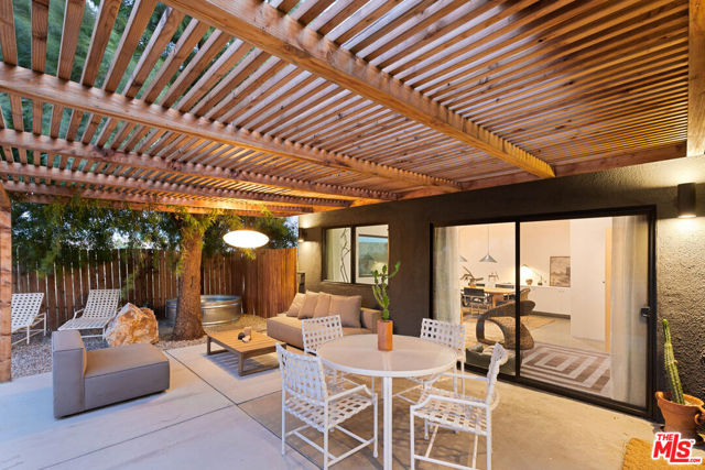 11051 Pinon Avenue, Morongo Valley CA: https://media.crmls.org/mediaz/a92404a7-375f-441b-8c8a-e9bd527f70a1.jpg