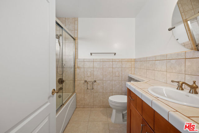 7412 Denrock Avenue, Los Angeles CA: https://media.crmls.org/mediaz/a9241e39-3664-4431-adfc-4c793319bb3c.jpg