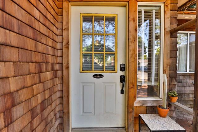 8421 Wayland Lane, Gilroy CA: https://media.crmls.org/mediaz/a924be01-e346-4a04-a3e8-4bf83c03fcb3.jpg