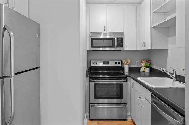 702 Ash St., San Diego CA: https://media.crmls.org/mediaz/a924fbe8-7958-487d-9b12-1c3b1a1ea893.jpg