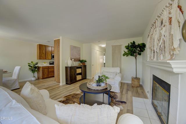 644 Orwell Lane, Ventura CA: https://media.crmls.org/mediaz/a9253553-80aa-4e30-9be0-064f3e14f570.jpg