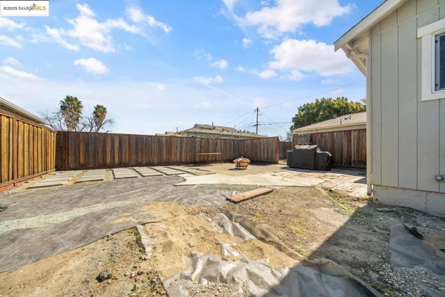 96 Highway Avenue, Bay Point CA: https://media.crmls.org/mediaz/a9256021-3e43-484b-8567-ae99bf535b71.jpg