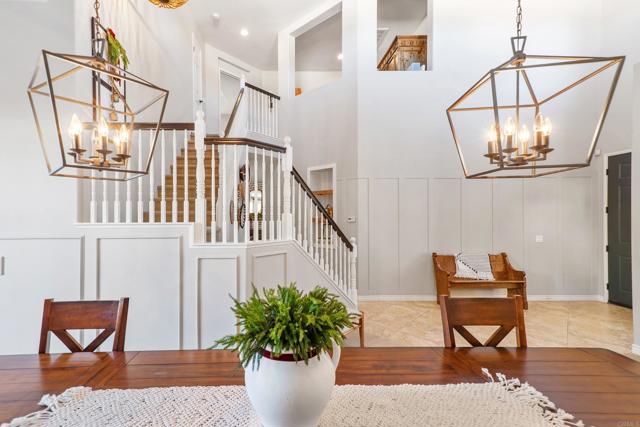 Detail Gallery Image 17 of 75 For 561 Chesterfield Cir, San Marcos,  CA 92069 - 4 Beds | 3 Baths