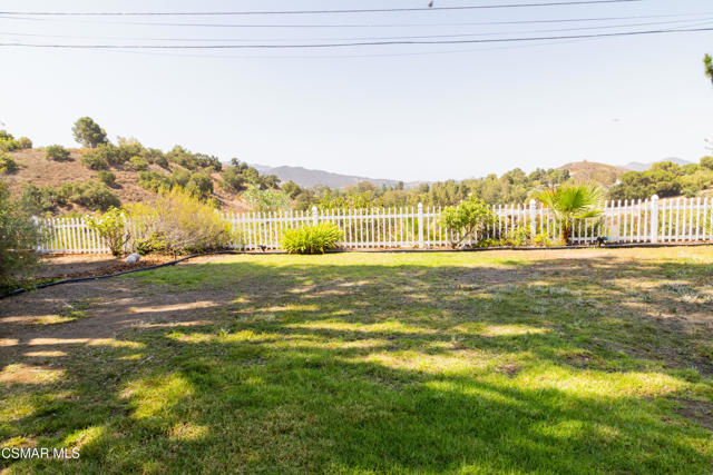 385 Somerset Circle, Thousand Oaks CA: https://media.crmls.org/mediaz/a9268c92-ab1c-4444-ae1c-4880513ac9a0.jpg