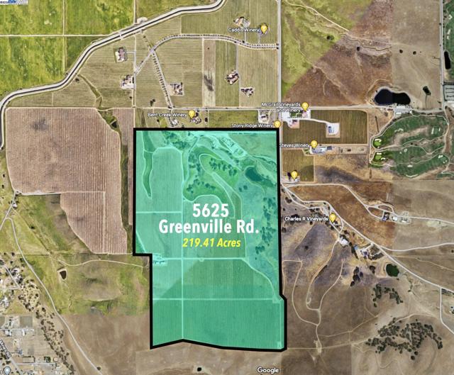 5625 Greenville Rd, Livermore CA: https://media.crmls.org/mediaz/a926b954-5765-4a06-83fe-a573df6326df.jpg