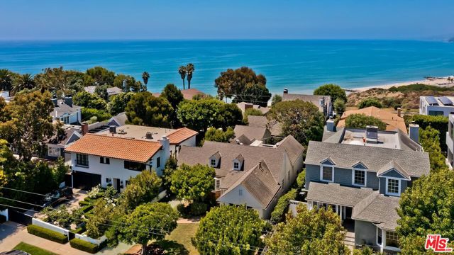 15230 Friends Street, Pacific Palisades, California 90272, 3 Bedrooms Bedrooms, ,2 BathroomsBathrooms,Single Family Residence,For Sale,Friends,24430907