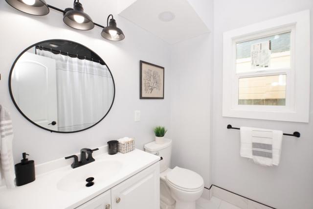 615 Mount Vernon Avenue, San Francisco CA: https://media.crmls.org/mediaz/a92c7cc3-5714-4f64-b5ef-1278f9738004.jpg