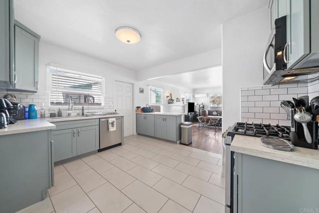 Detail Gallery Image 9 of 30 For 4766 College Ave, San Diego,  CA 92115 - 1 Beds | 1 Baths