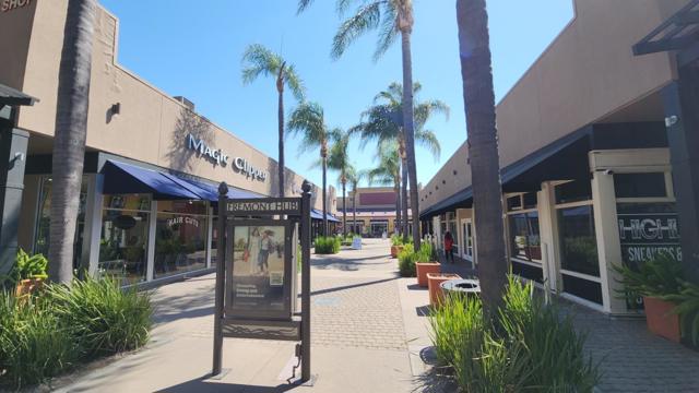 37109 Dondero Way, Fremont CA: https://media.crmls.org/mediaz/a92dbbe7-388d-4729-bd59-3f62cc7e9fe9.jpg