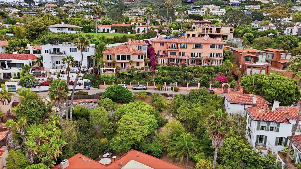 1822 Amalfi St. - photo 5