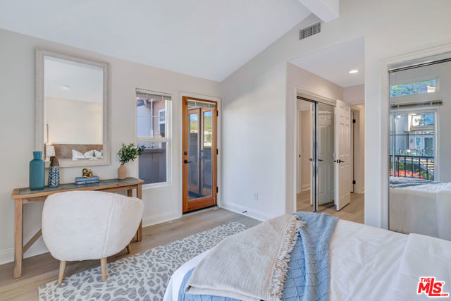 6412 Lunita Road, Malibu CA: https://media.crmls.org/mediaz/a92e36eb-28c9-4ef7-9460-3c55f4cb40fe.jpg