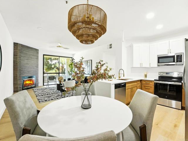 Detail Gallery Image 4 of 30 For 5875 Friars Rd #4307,  San Diego,  CA 92110 - 2 Beds | 2 Baths