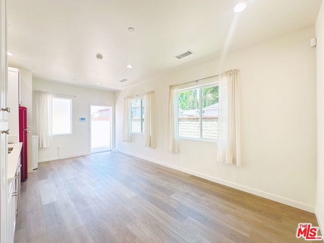 Image 3 for 5630 Beck Ave, Los Angeles, CA 91601