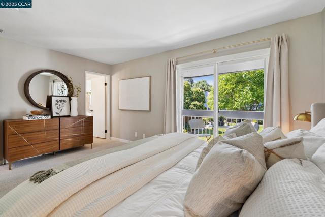 250 Ashley Circle, Danville CA: https://media.crmls.org/mediaz/a9301037-08bf-4078-81c3-e14b82a0c9c0.jpg