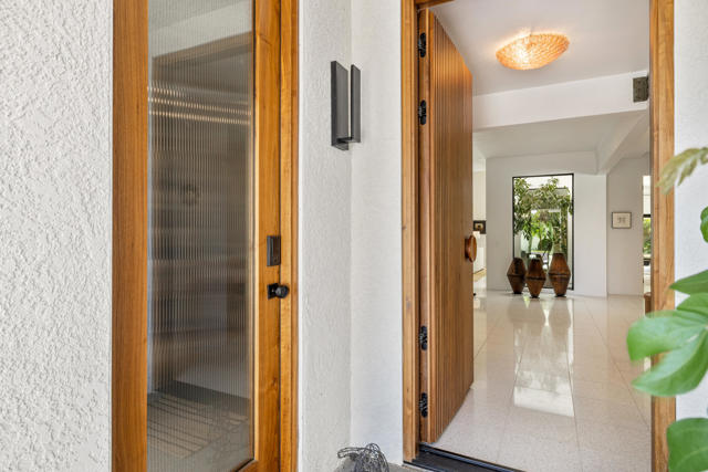 75465 Montecito Drive, Indian Wells CA: https://media.crmls.org/mediaz/a9302df8-b10c-4047-9959-5e3314e23f01.jpg