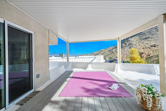 3295 Tiger Tail Lane, Palm Springs CA: https://media.crmls.org/mediaz/a9303d73-1af9-4c60-b772-0ec925c443ae.jpg