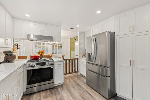 2782 Lemon Drive, Simi Valley CA: https://media.crmls.org/mediaz/a9305a34-83e0-4786-b7f5-0f34b7872e7a.jpg