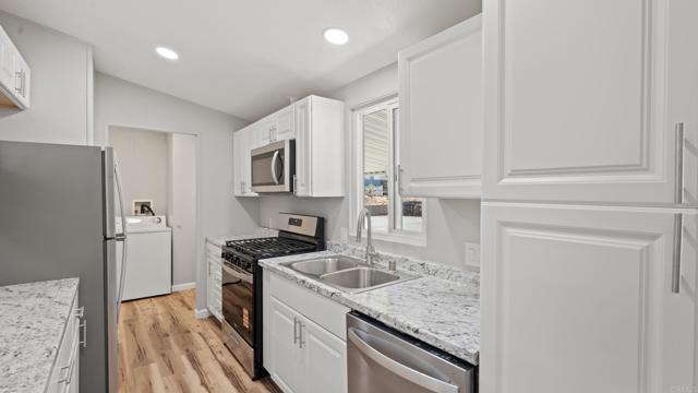 Detail Gallery Image 7 of 30 For 13490 Highway 8 Business #8,  Lakeside,  CA 92040 - 3 Beds | 2 Baths