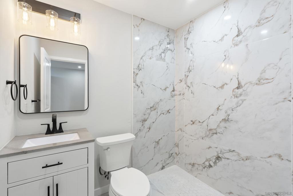 2175 Clove St - photo 17