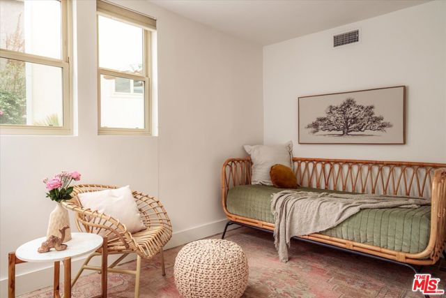 2268 Ben Lomond Drive, Los Angeles CA: https://media.crmls.org/mediaz/a9311991-80cf-409c-9149-64913db6cba1.jpg