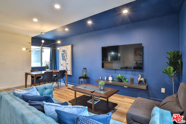 1540 N Bronson Avenue, Los Angeles CA: https://media.crmls.org/mediaz/a9313dfc-84c8-40bc-bffc-7a54ddcf5162.jpg