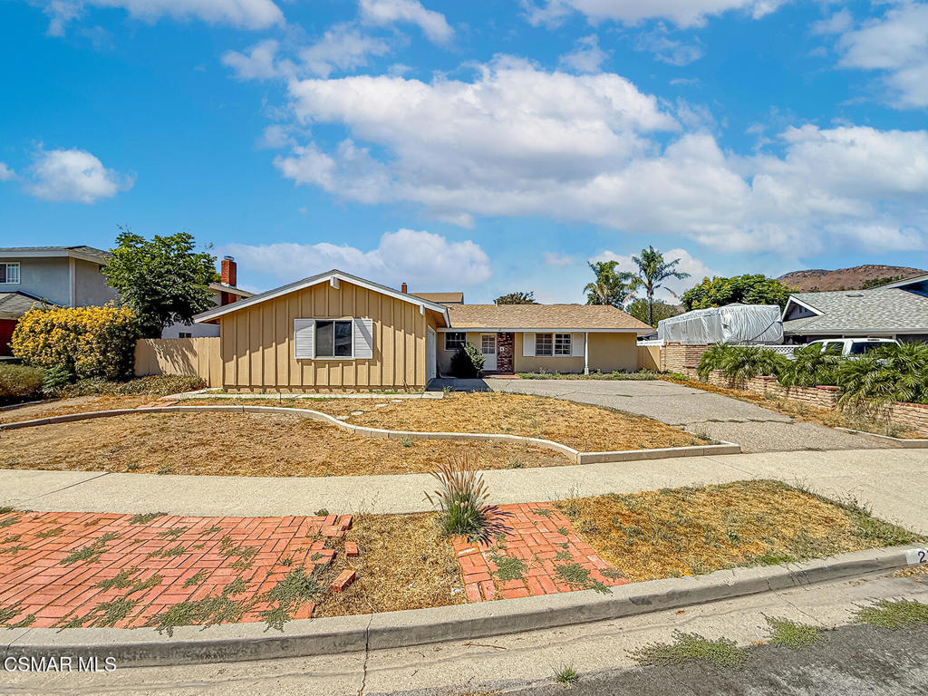 21 Fallbrook Avenue