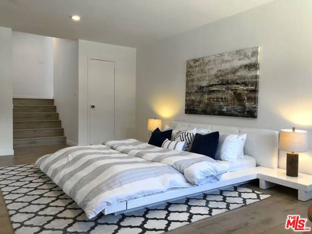2211 GRIFFITH PARK, Los Angeles CA: https://media.crmls.org/mediaz/a9318a9c-f41f-4f83-9771-c35b56127712.jpg