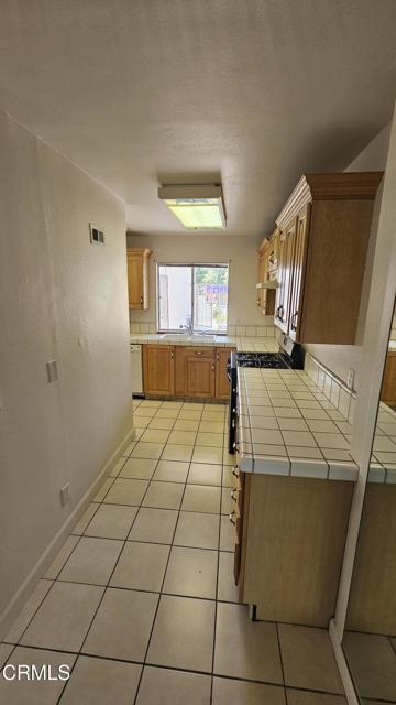 962 Lighthouse Way, Port Hueneme CA: https://media.crmls.org/mediaz/a931c40f-309d-4645-9eac-c5d4653b3ac8.jpg