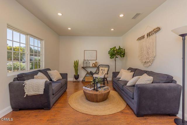 1035 Moreno Drive, Ojai CA: https://media.crmls.org/mediaz/a9323511-08d8-4750-a9a0-74d532d3dcfd.jpg