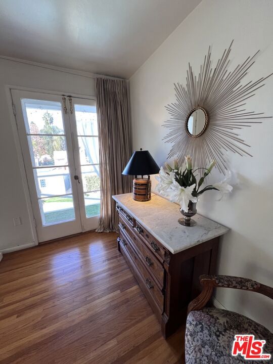 219 Winchester Avenue, Glendale CA: https://media.crmls.org/mediaz/a932628f-4d92-4cdd-be72-c74700e86af0.jpg