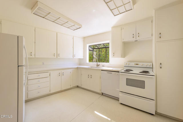 Detail Gallery Image 11 of 31 For 212 Foothill Rd, Ojai,  CA 93023 - 2 Beds | 2 Baths