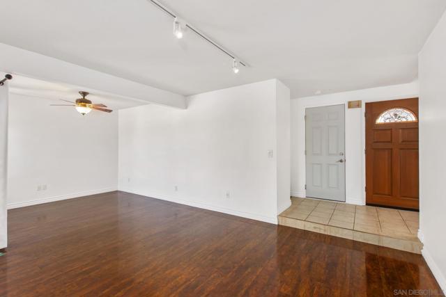 4460 Huggins St, San Diego CA: https://media.crmls.org/mediaz/a9329e92-ba35-4928-b213-fe4605980101.jpg