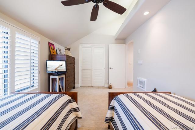 Image 27 of 45 For 2955 Ocean Street  19