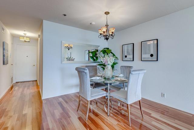 933 Shoreline Drive, Alameda CA: https://media.crmls.org/mediaz/a9330fc7-557c-4801-a508-9510c6b23278.jpg