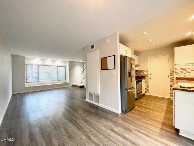 Detail Gallery Image 10 of 36 For 1220 Llama Ct, Ventura,  CA 93003 - 3 Beds | 1/1 Baths