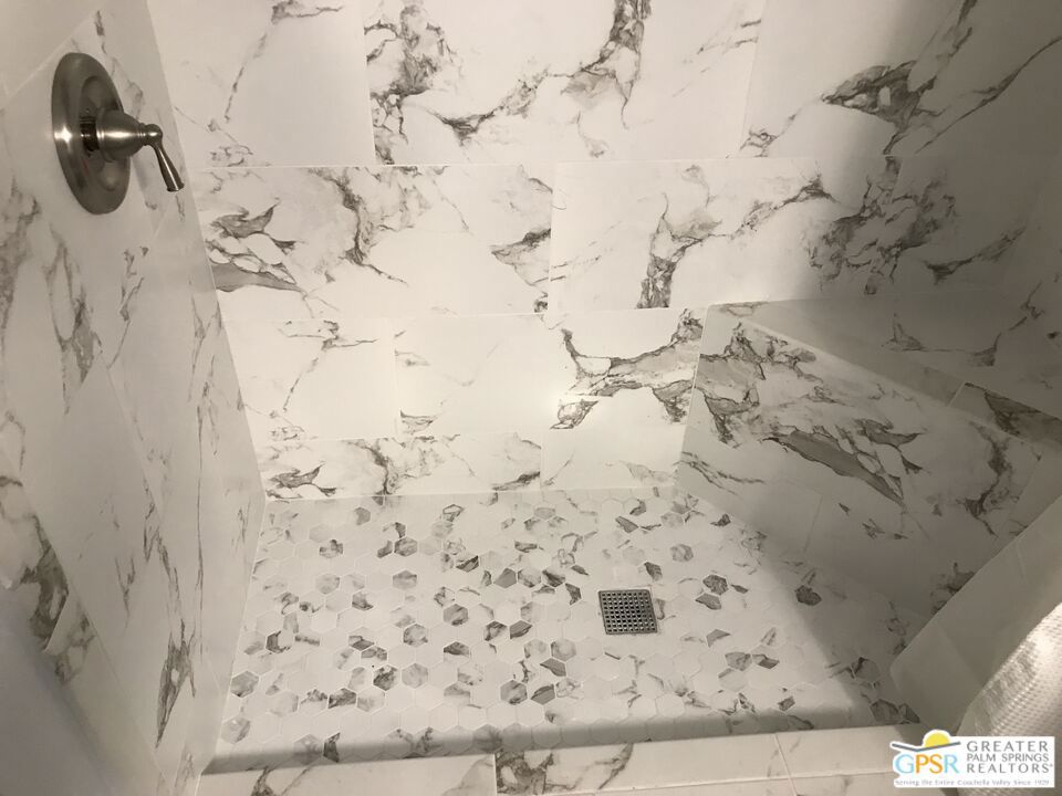https://media.crmls.org/mediaz/a934f05d-c894-4c78-a1ce-b370cde699c4.jpg?preset=X-Large