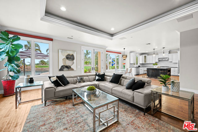 5105 Via El Cerro, Newbury Park CA: https://media.crmls.org/mediaz/a934f461-fbf9-4a70-81ea-915566d62a8f.jpg