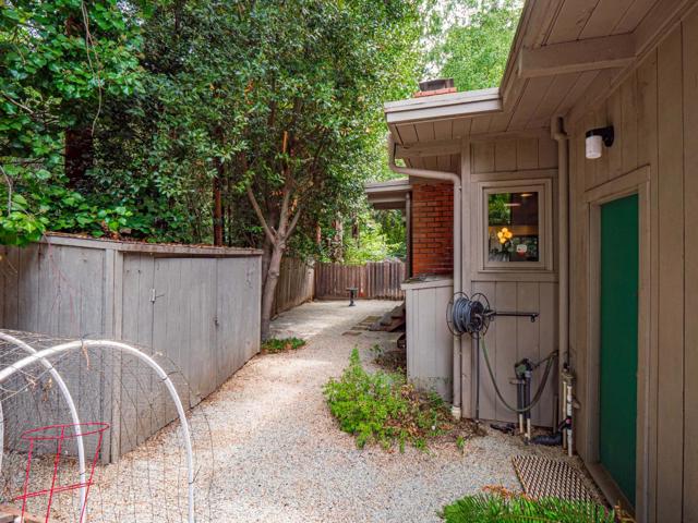 Image 59 of 65 For 251 Sunnycroft Road