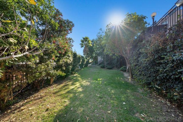 1830 N Alvarado St, Los Angeles CA: https://media.crmls.org/mediaz/a9357c94-571e-4fdc-976b-48e617c58c4c.jpg