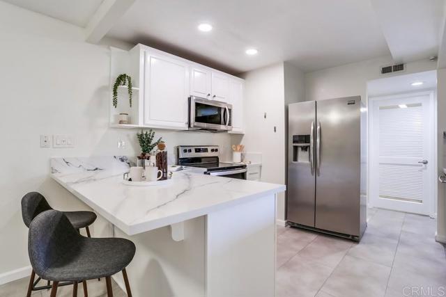 Detail Gallery Image 16 of 36 For 17489 Ashburton Rd, San Diego,  CA 92128 - 3 Beds | 2/1 Baths