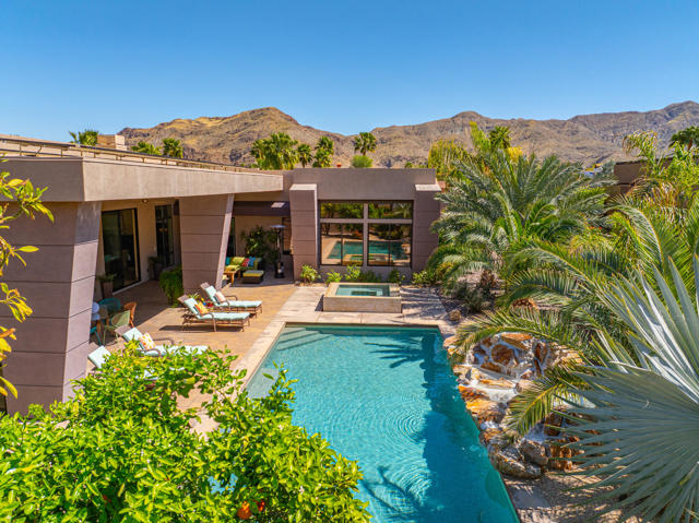 463 Lautner Lane, Palm Springs CA: https://media.crmls.org/mediaz/a93663a1-20ca-49f3-9445-aa2ce286ec85.jpg