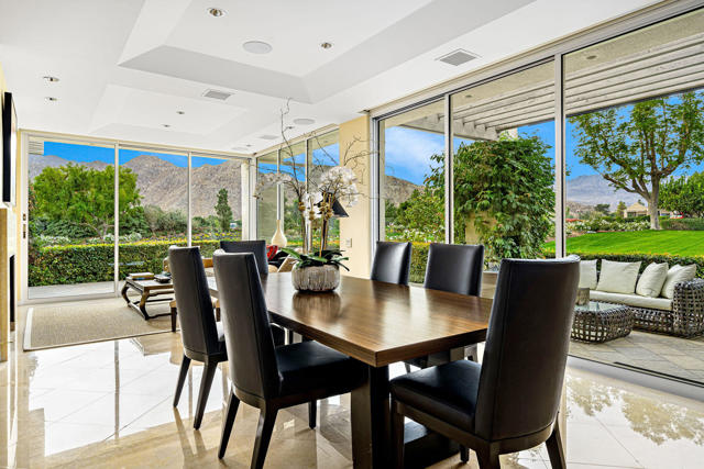 75161 Kavenish Way, Indian Wells CA: https://media.crmls.org/mediaz/a93673e3-35d8-4f1e-87d4-181ac1be05bc.jpg