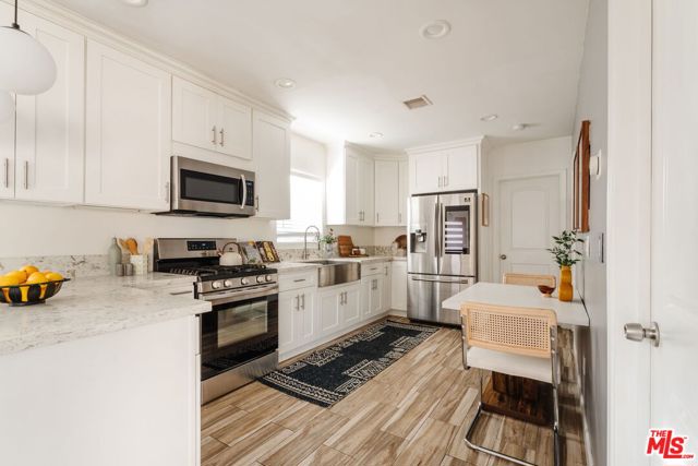 4427 Alumni Avenue, Los Angeles CA: https://media.crmls.org/mediaz/a936d44c-0848-44f5-960e-c717651816e9.jpg