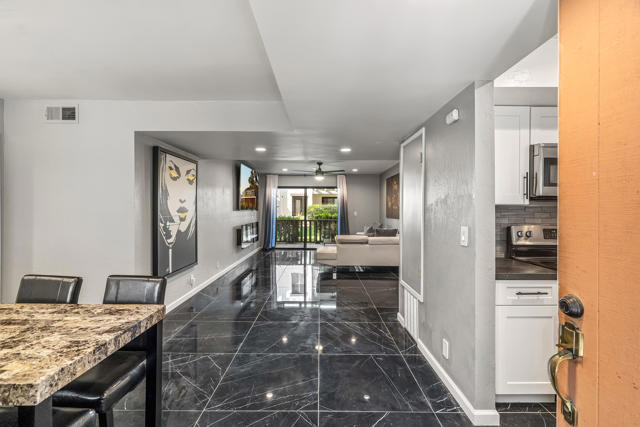 1050 E Ramon Road, Palm Springs CA: https://media.crmls.org/mediaz/a9378814-8bf7-41ad-ad19-e1d39246250f.jpg