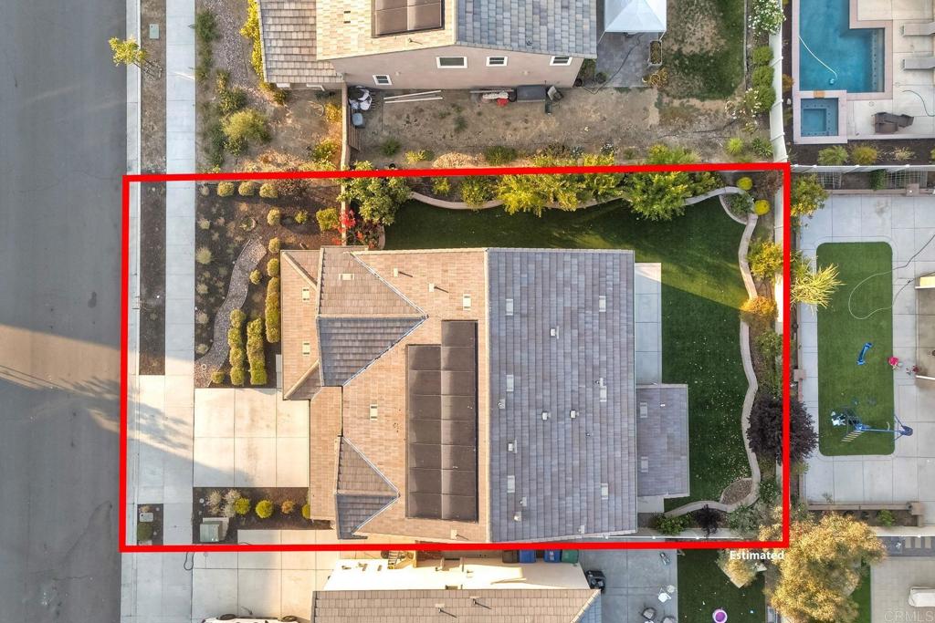 https://media.crmls.org/mediaz/a9386afe-261a-4c5f-b001-e9e5683b71f2.jpg?preset=X-Large